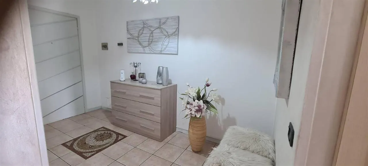 Apartment Casa Vacanza Peonia Villongo Italy